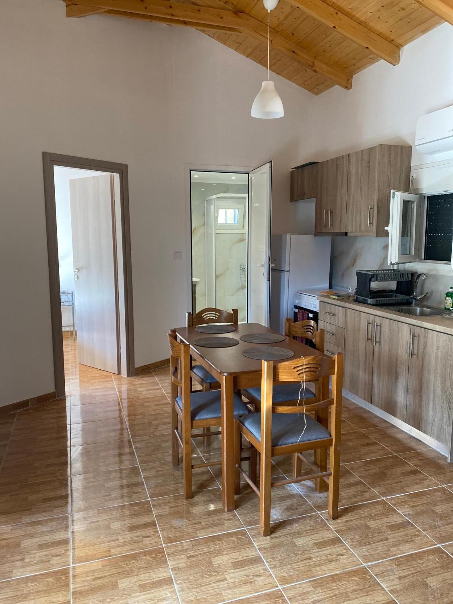 Babis Apartment Agios Nikitas Exterior photo
